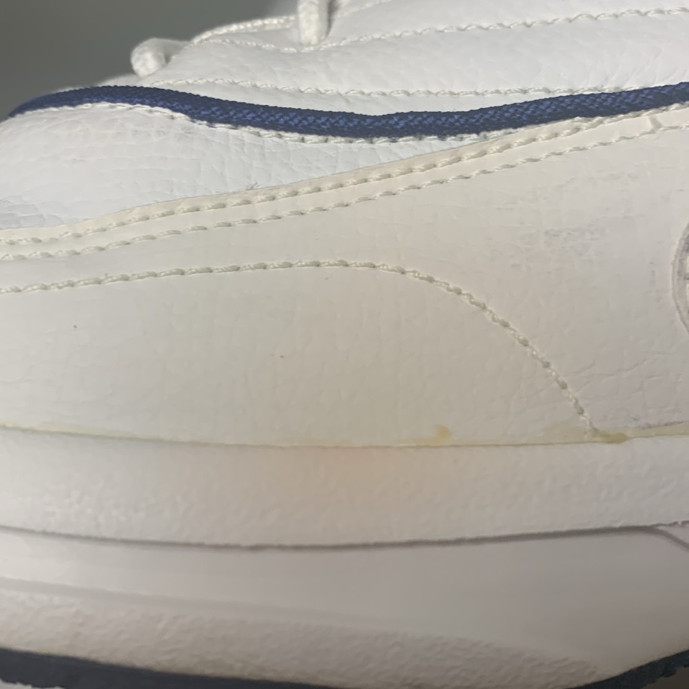 REEBOK HEXALITE VINTAGE 2000 Size 9 1/2 white with navy blue accents. Worn twice - Picture 8 of 8